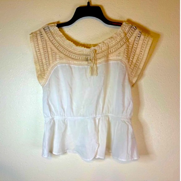 Anthropologie Tops - Anthropologie HD in Paris Crochet - Peplum Top - Size 12 🌻